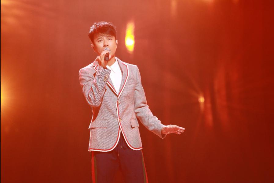 零瑕疵歌手李克勤加盟金曲捞之挑战主打歌专场演唱会，展现无敌现场实力