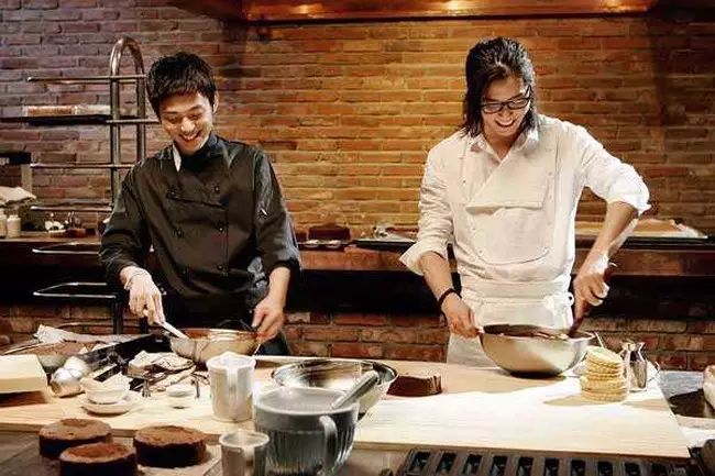 周星驰的美食故事与电影中的美食_周星驰演的美食电影_美食电影周星驰故事中的女主角