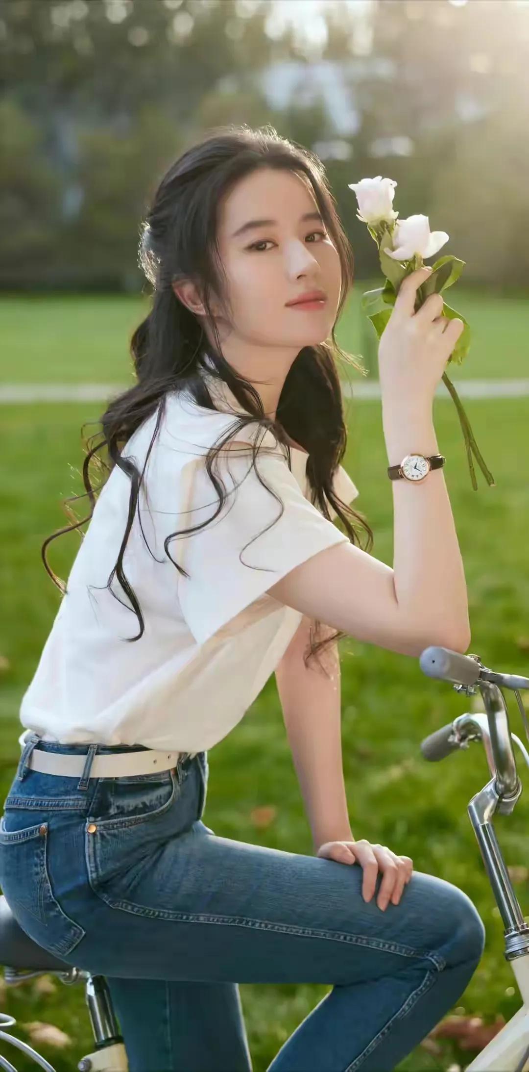 谈刘亦菲_刘亦菲交际花_刘亦菲的社交媒体影响力