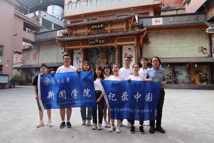 青年成长故事_张青的个人成长故事_个人青春成长的事例作文素材