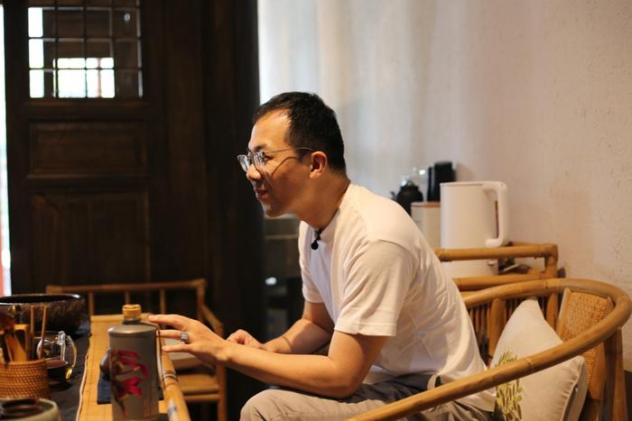 张青的个人成长故事_青年成长故事_个人青春成长的事例作文素材