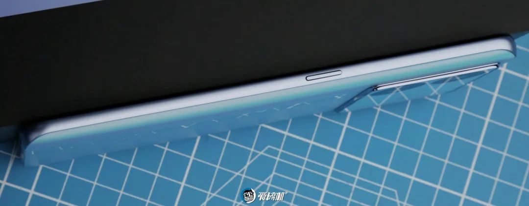 iQOO与传统相机的对比评测_iqoo8拍照对比_iqoo7拍照对比
