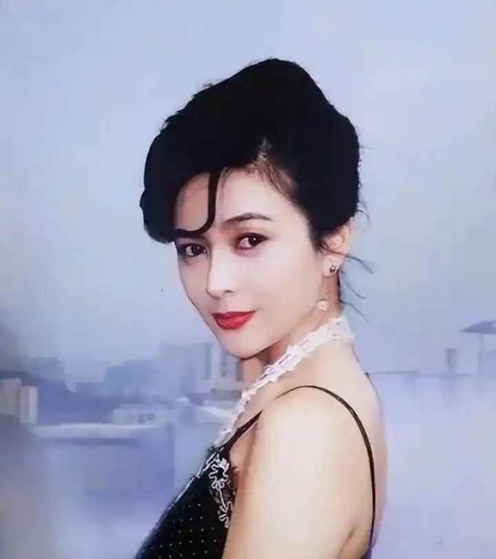 关之琳惊艳了时光_关之琳在影视剧中的成长与蜕变_蜕变影视剧关之琳成长中的角色