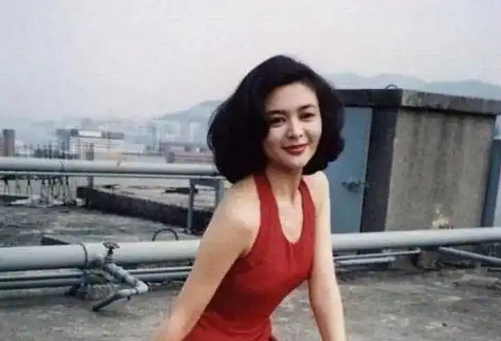 蜕变影视剧关之琳成长中的角色_关之琳惊艳了时光_关之琳在影视剧中的成长与蜕变