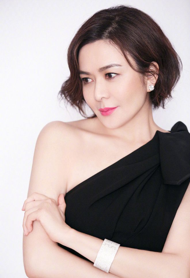 关之琳：香港第一美女的演艺生涯与曲折感情生活揭秘