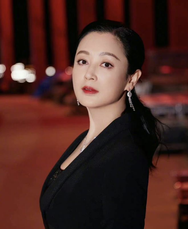 关之琳的感情生活与故事_关之琳的感情生活_关之琳情感经历