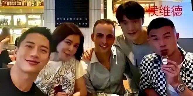 关之琳感情故事生活视频_关之琳的感情生活_关之琳的感情生活与故事