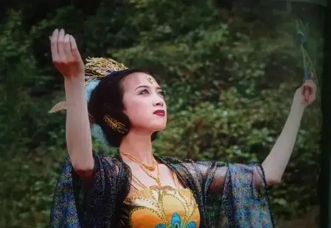 社会公益事业帮助_为公益事业贡献_金巧巧的公益事业与社会贡献
