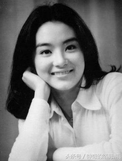 林青霞与张曼玉：从金玉良缘红楼梦到青蛇，经典角色与永恒之美