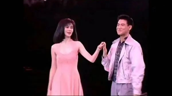 关之琳的故事_关之琳导演经典合作故事有哪些_关之琳与导演的经典合作故事