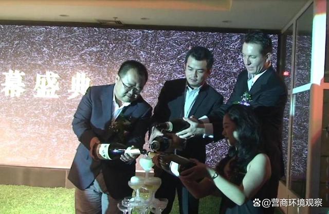 掌舵中国劳斯莱斯车主俱乐部的毛耀森何许人也？-有驾
