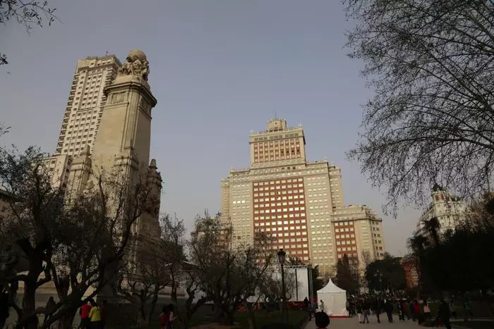 王健林与中国商业文化的融合_王健林的商业帝国_王健林转型