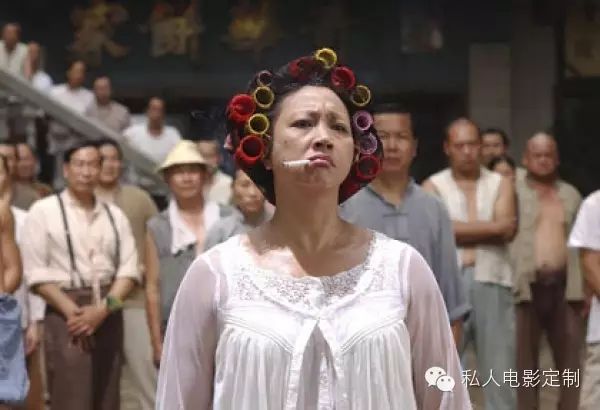 周星驰的作品中反映的社会现象_周星驰电影的现实意义_周星驰电影对社会的影响