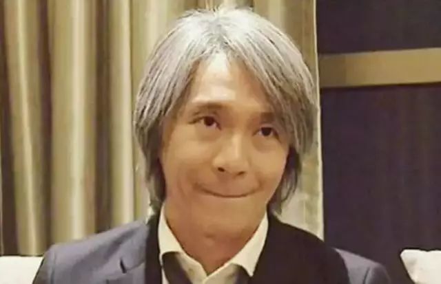 周星驰的作品中反映的社会现象_周星驰现象的启示_周星驰电影对社会的影响