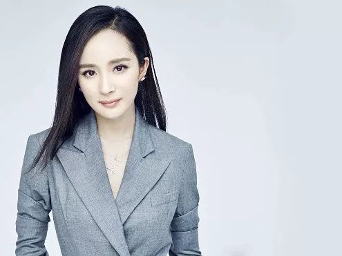责任中国公益盛典_杨幂公益活动图片_杨幂的社会责任与公益活动