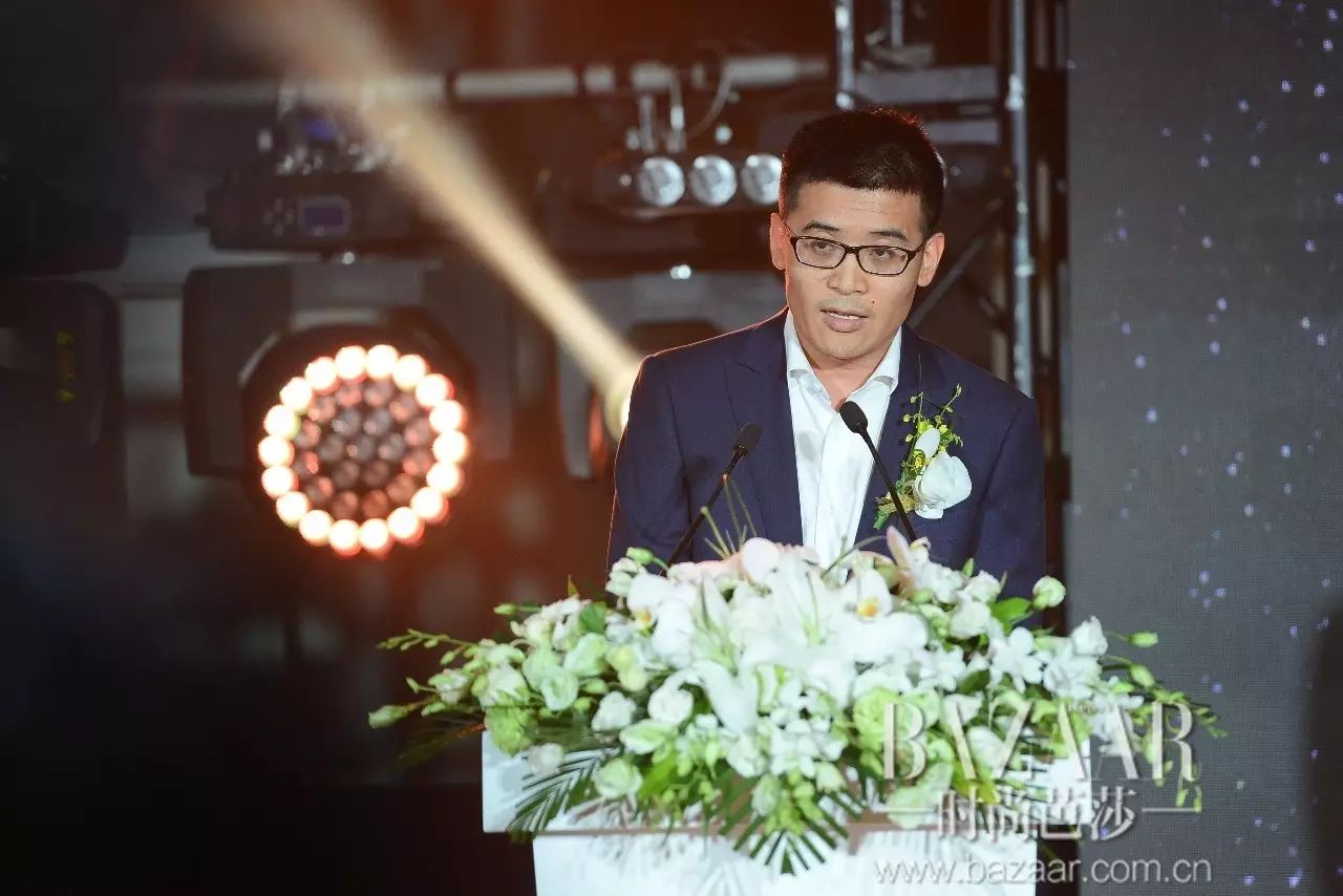 责任与担当公益海报设计_公司爱心公益捐助社会_杨幂的社会责任与公益活动